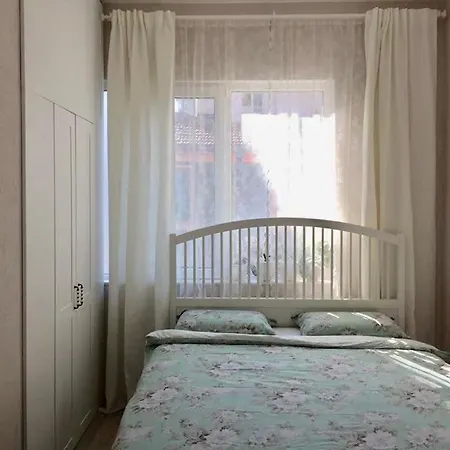 Art Apartment *