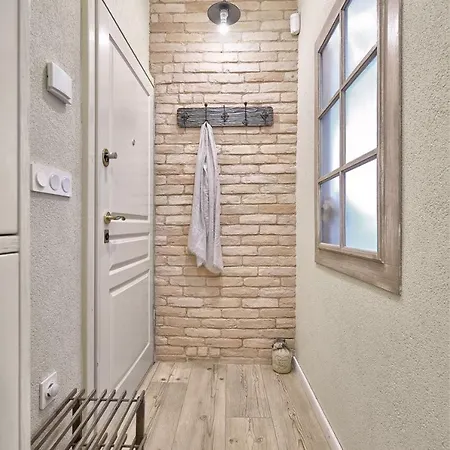 Apartment Art *